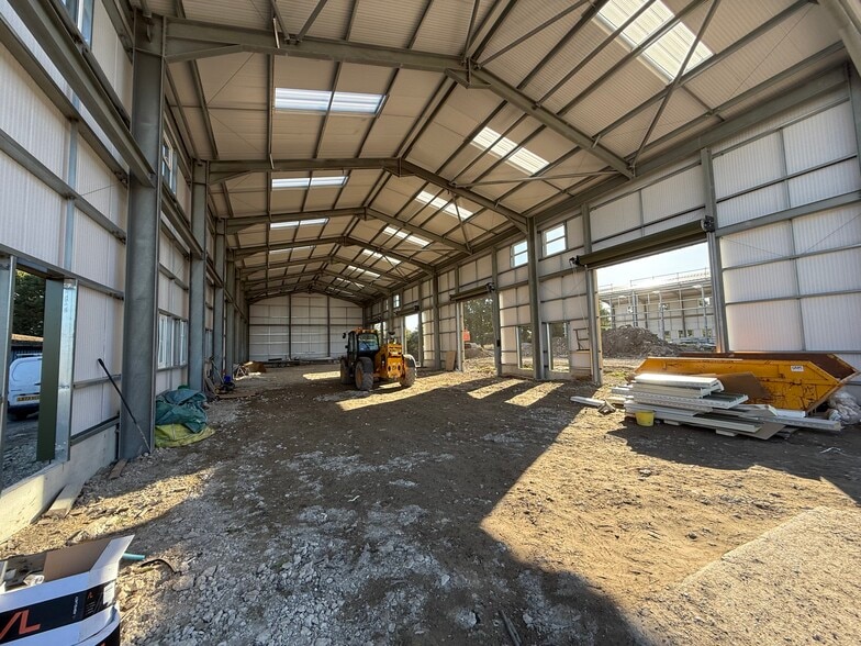 Unit 9, Firsland Park Estate, Albourne Road, Hurstpierpoint for lease - Building Photo - Image 2 of 5