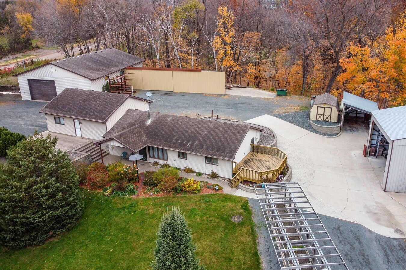 27725 Redwing Ave, Shafer, MN 55074