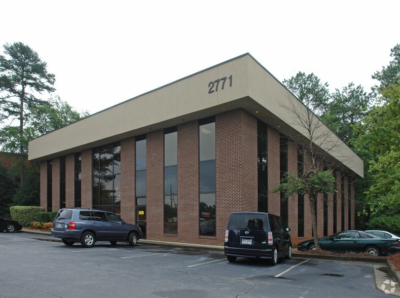 2771 Lawrenceville Hwy, Decatur, GA for sale - Primary Photo - Image 1 of 3