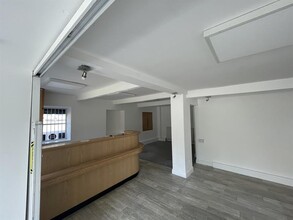 116 Commercial St, Brighouse for lease Interior Photo- Image 2 of 8