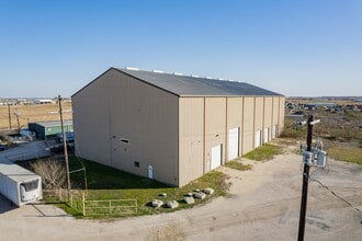 9092 Green Rd, Converse, TX for lease Interior Photo- Image 1 of 7