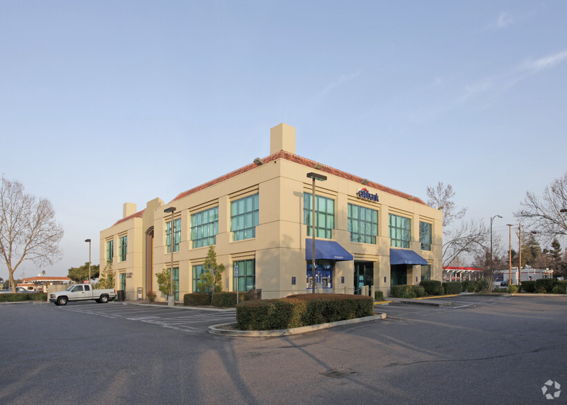 1096 Blossom Hill Rd, San Jose, CA for lease - Primary Photo - Image 1 of 10