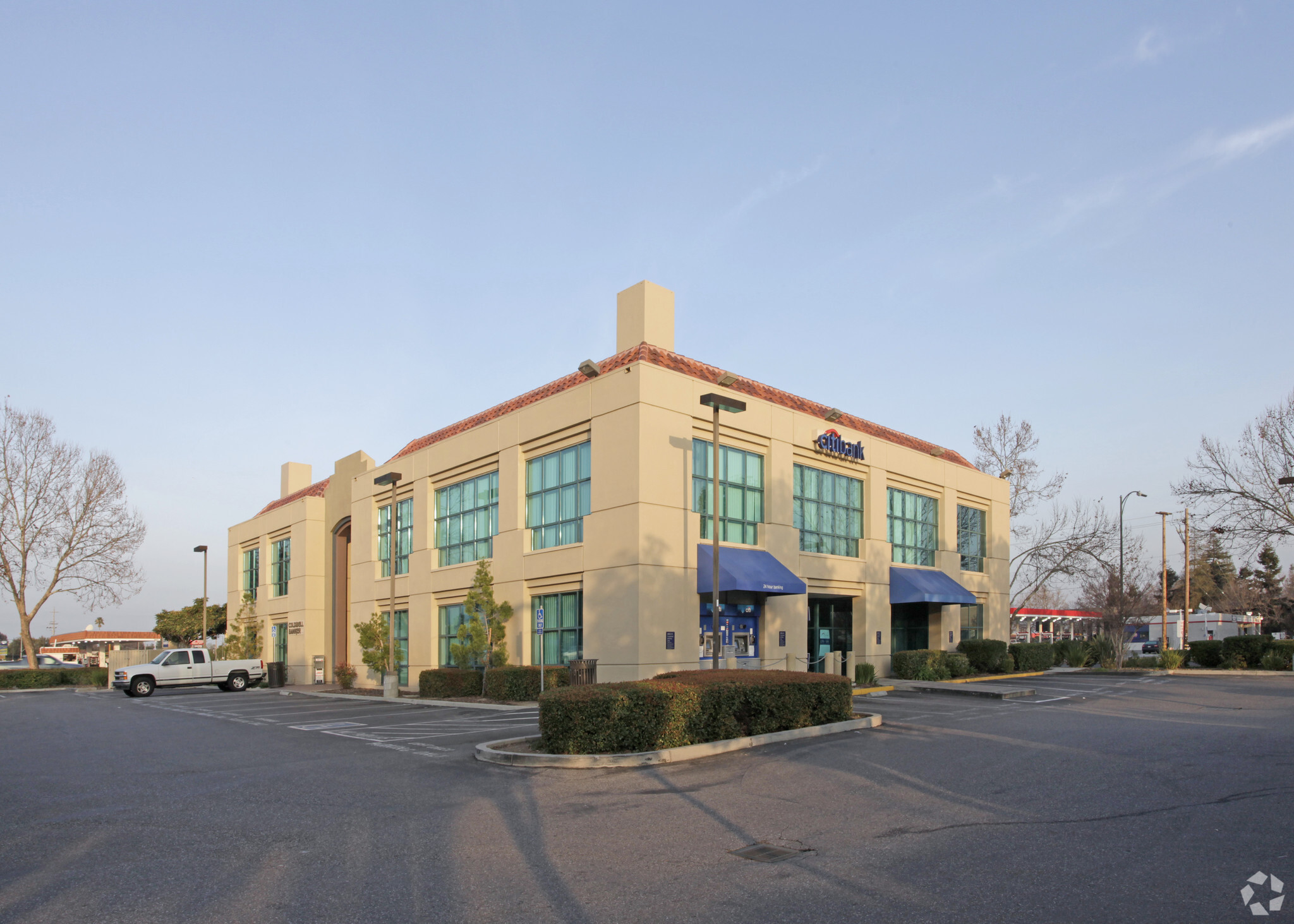 1096 Blossom Hill Rd, San Jose, CA for lease Primary Photo- Image 1 of 11