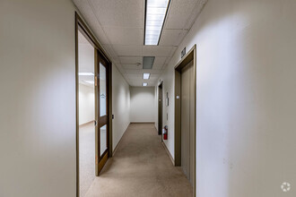 2000 Cliff Mine Rd, Pittsburgh, PA for lease Interior Photo- Image 1 of 7