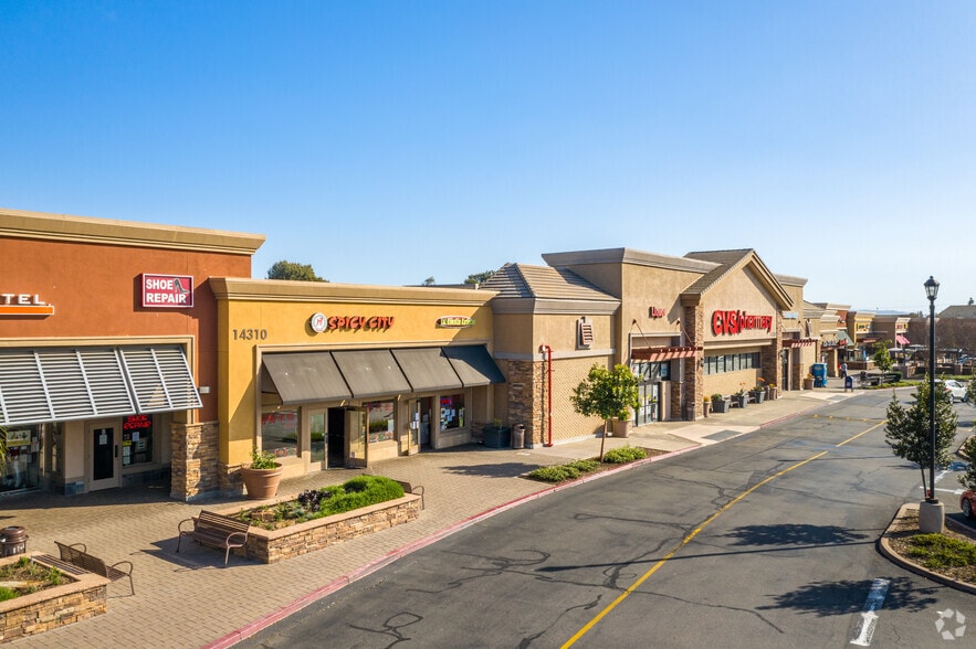14200-14600 Culver Dr, Irvine, CA for lease - Building Photo - Image 1 of 48