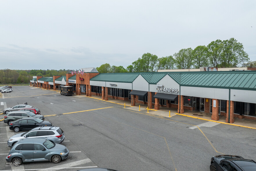 6015 Fort Ave, Lynchburg, VA for lease - Building Photo - Image 3 of 7