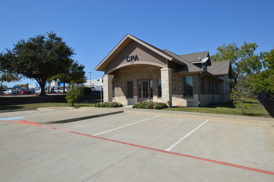 865 N Town East Blvd, Mesquite, TX for sale - Primary Photo - Image 1 of 18