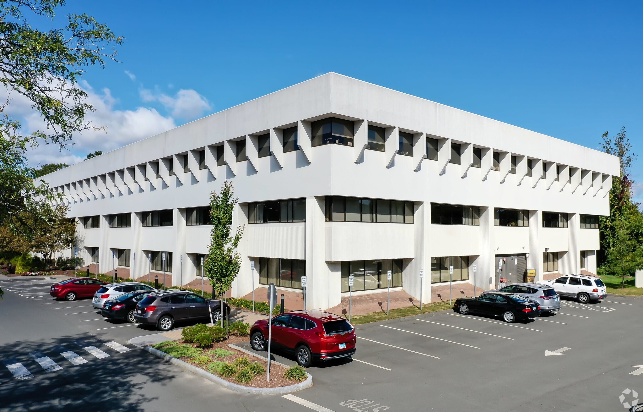 30 Batterson Park Rd, Farmington, CT for sale Primary Photo- Image 1 of 1