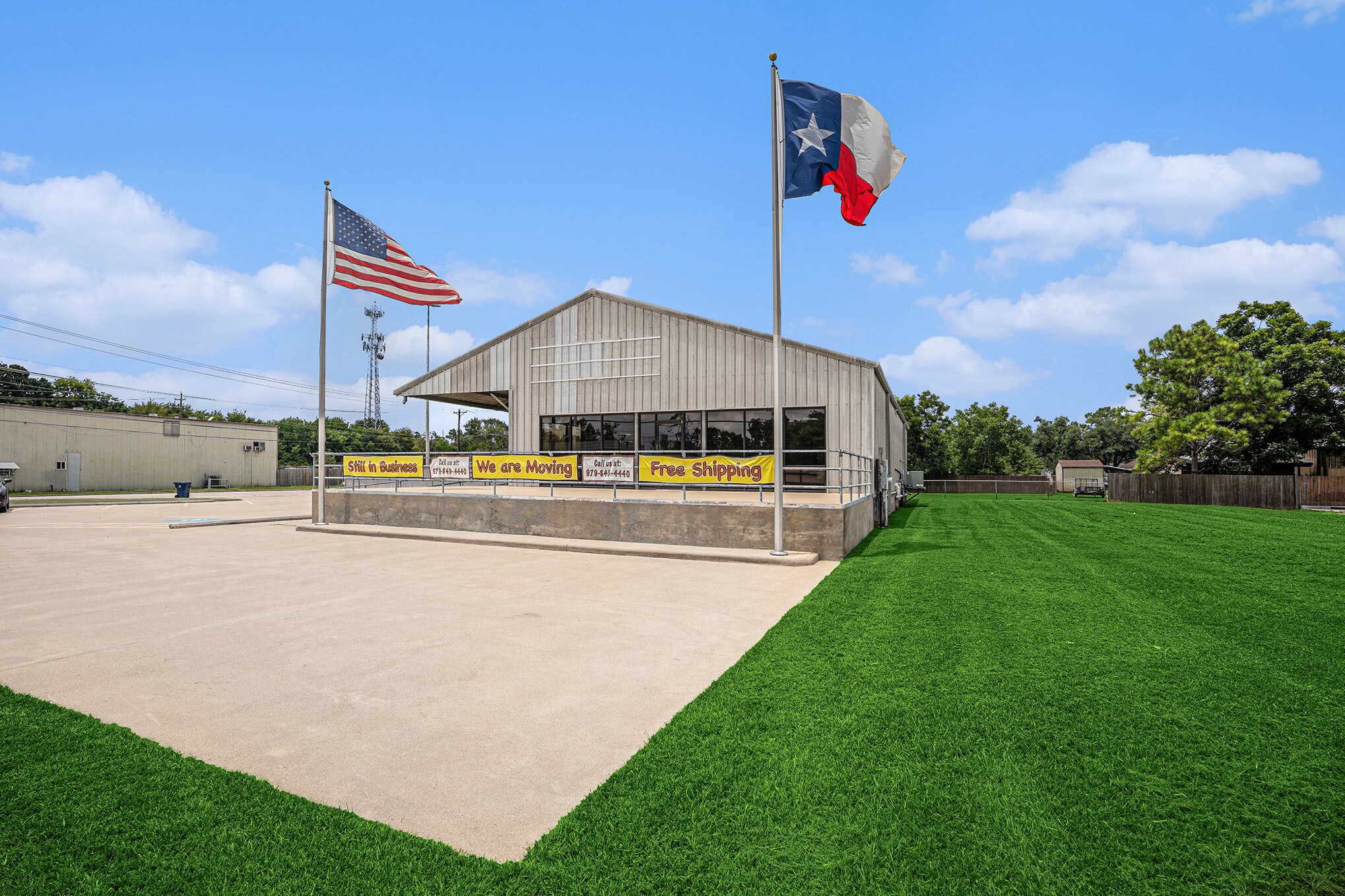 110 N Walker St, Angleton, TX for lease Building Photo- Image 1 of 36