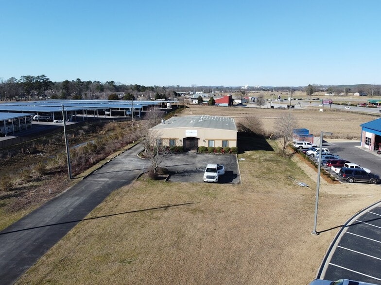 101 Wilson Way, Calera, AL for lease - Building Photo - Image 2 of 10