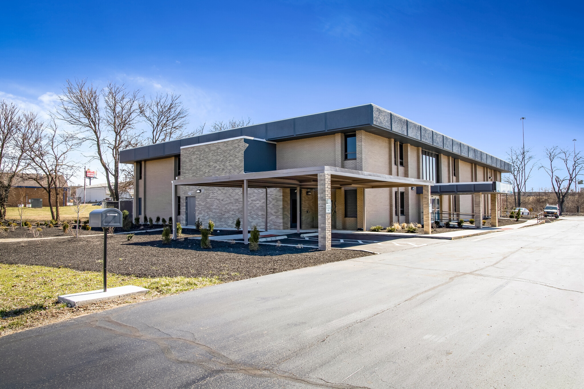 2210 Arbor Blvd, Dayton, OH for lease Building Photo- Image 1 of 5