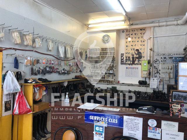 Retail in Paris for lease Interior Photo- Image 1 of 6