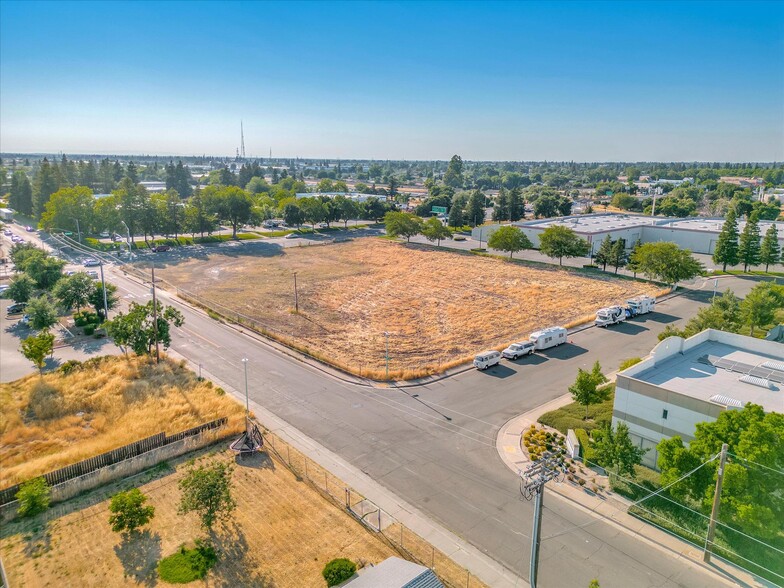 3940 Norwood Ave, Sacramento, CA for sale - Building Photo - Image 1 of 16