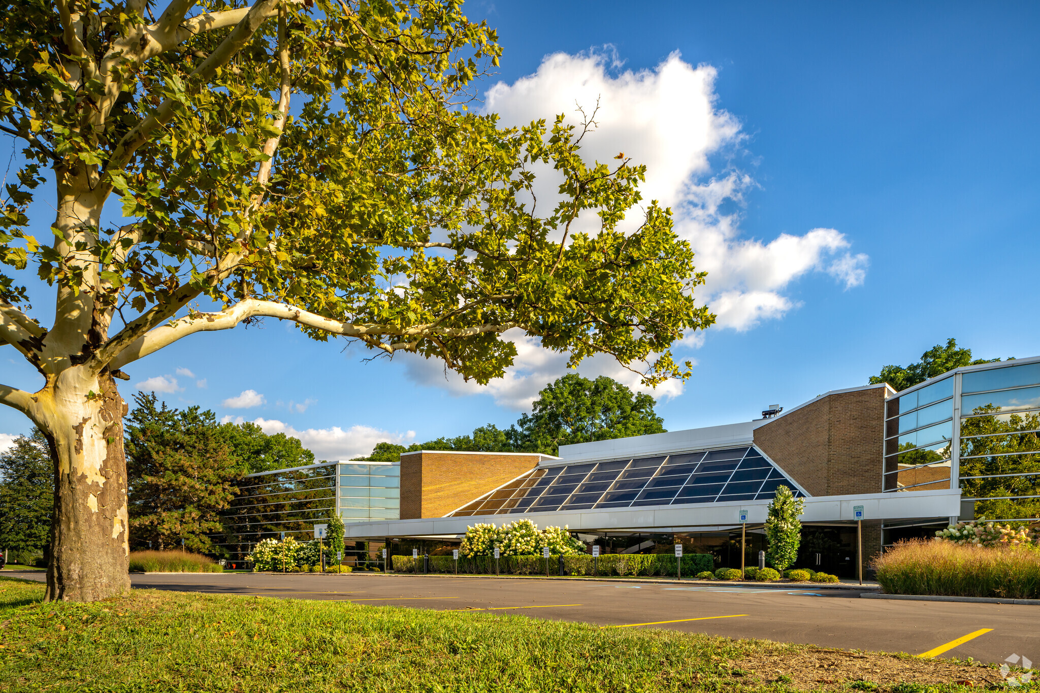 2600 S Telegraph Rd, Bloomfield Hills, MI for lease Building Photo- Image 1 of 12