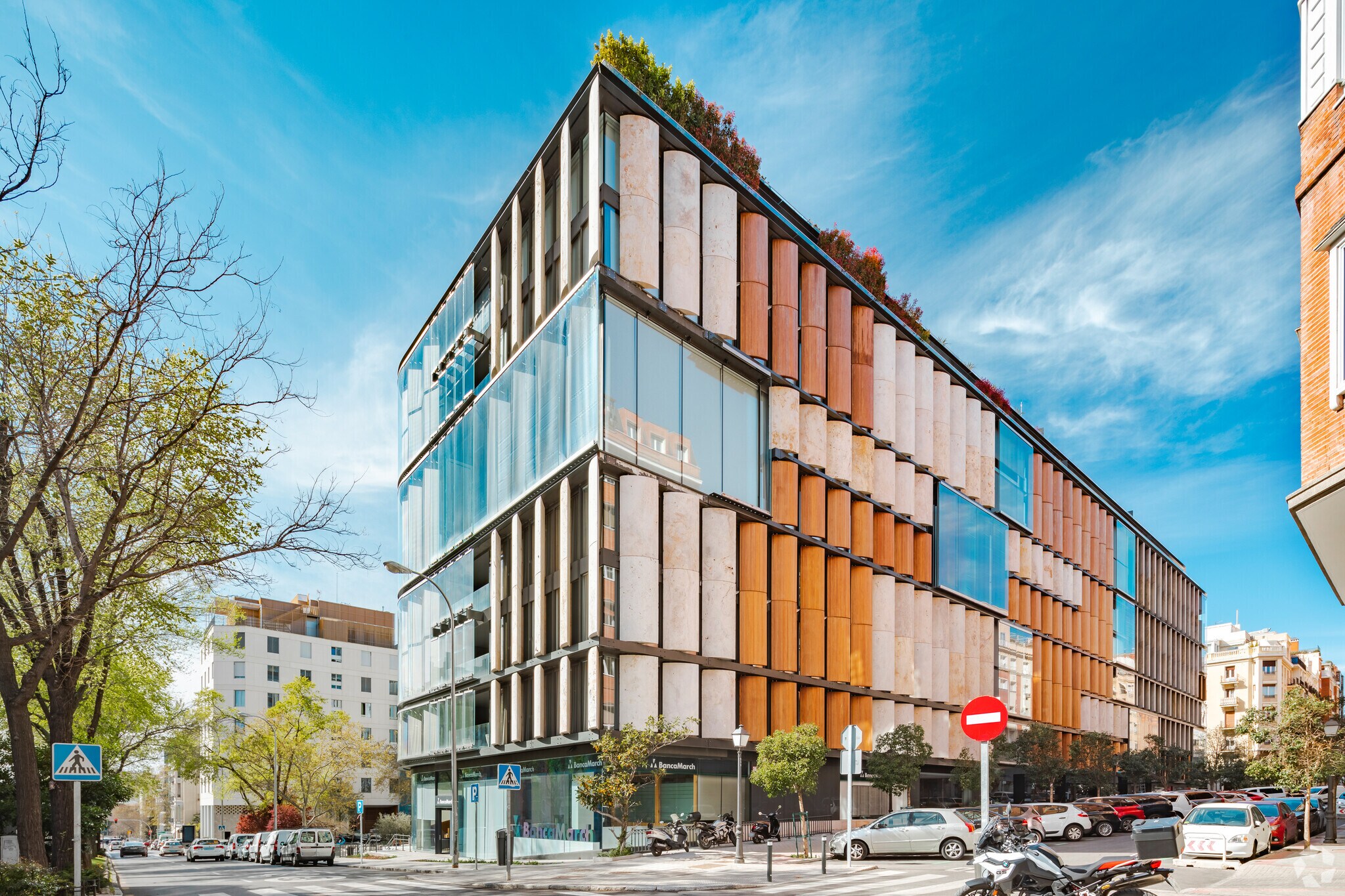 Calle de Juan Bravo, 3, Madrid, Madrid for sale Primary Photo- Image 1 of 1