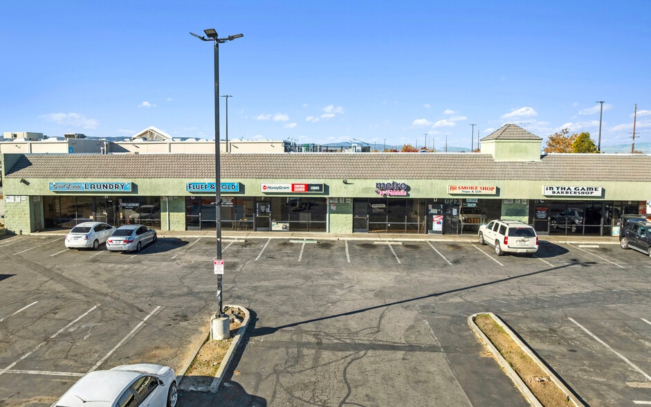 43535 Gadsden Ave, Lancaster, CA for lease - Building Photo - Image 2 of 39