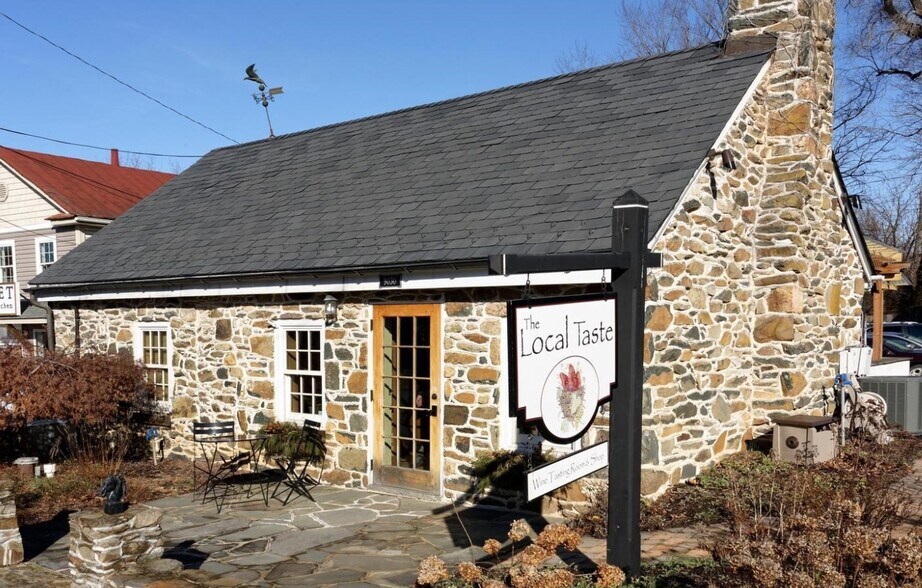 9030 John S Mosby Hwy, Upperville, VA 20184