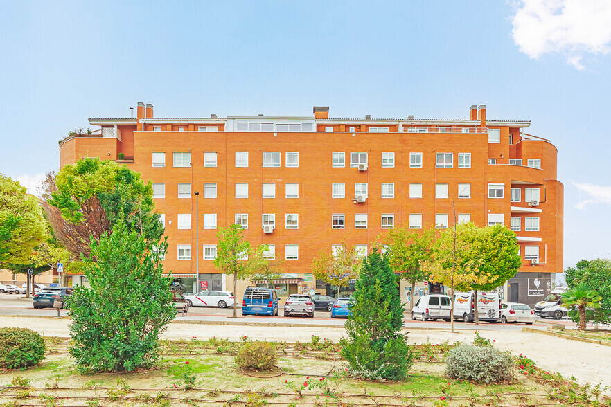 Calle Presidente José María Aznar, 2-12, Arganda del Rey, Madrid for sale - Building Photo - Image 2 of 2