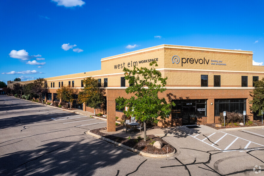 2635 W University Ave, Saint Paul, MN for lease - Building Photo - Image 1 of 10