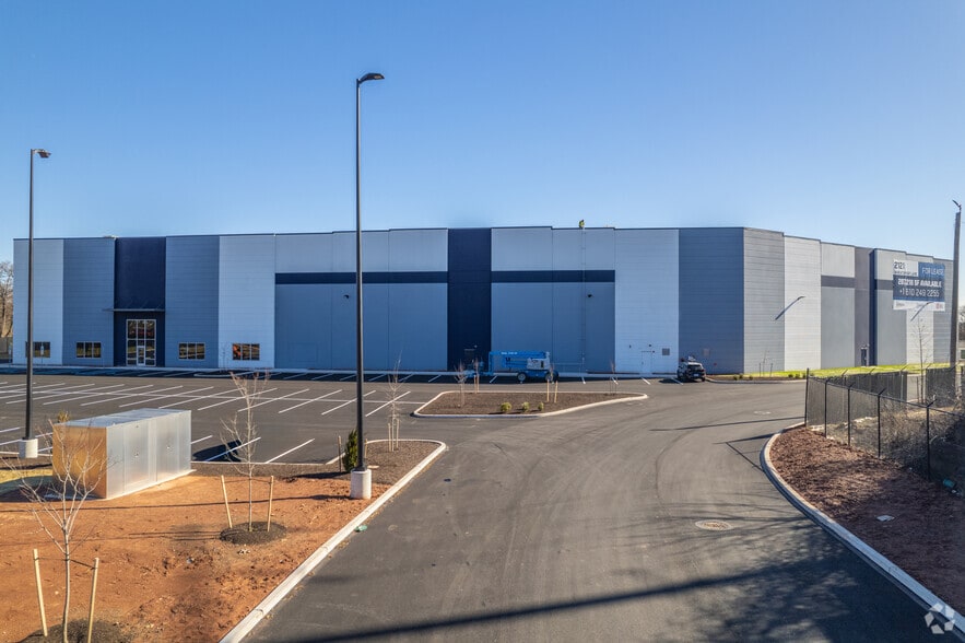 2121 Wheatsheaf Ln, Philadelphia, PA for lease - Building Photo - Image 3 of 6