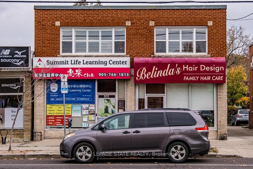 850-858 King St W portfolio of 2 properties for sale on LoopNet.com - Building Photo - Image 3 of 35