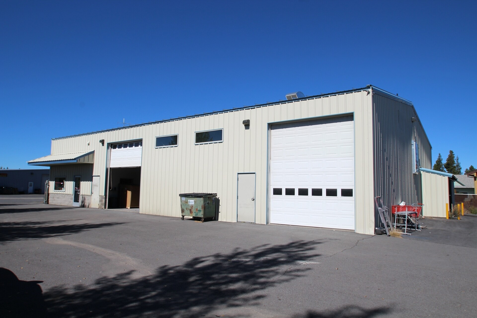 16481 Bluewood Pl, La Pine, OR for sale Primary Photo- Image 1 of 1