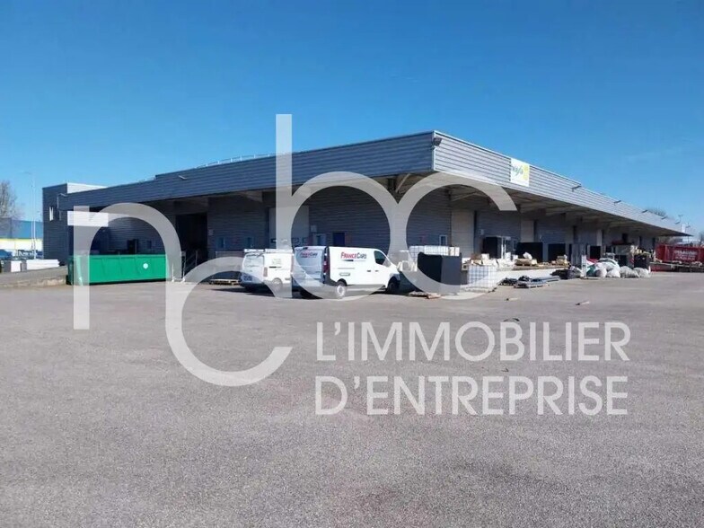 Flex in Saint-Quentin-Fallavier for lease - Building Photo - Image 1 of 16