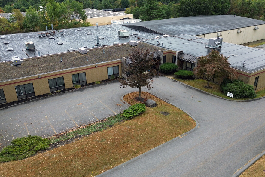 154 Pioneer Dr, Leominster, MA for lease - Building Photo - Image 3 of 17