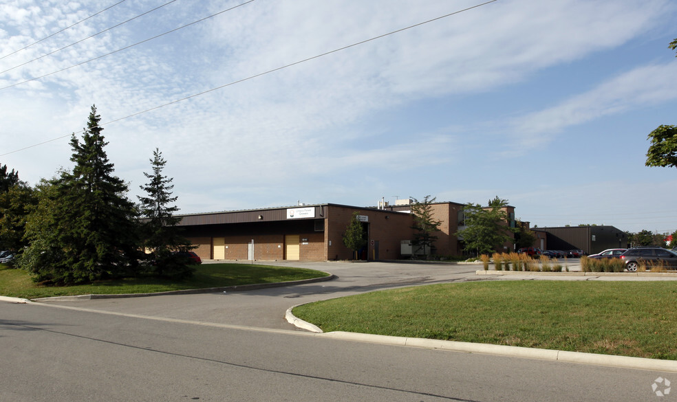 910 Mid-Way Blvd, Mississauga, ON for sale - Primary Photo - Image 1 of 3