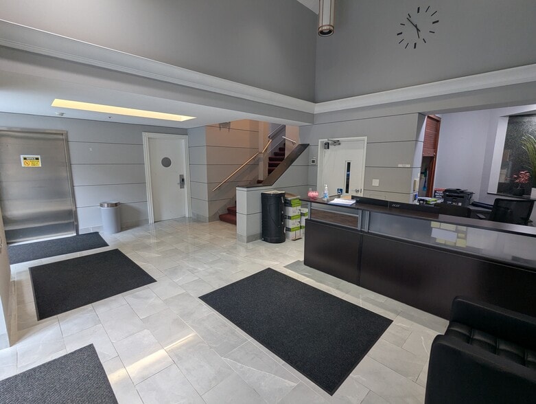 30-32 South St, Baltimore, MD for sale - Lobby - Image 3 of 10