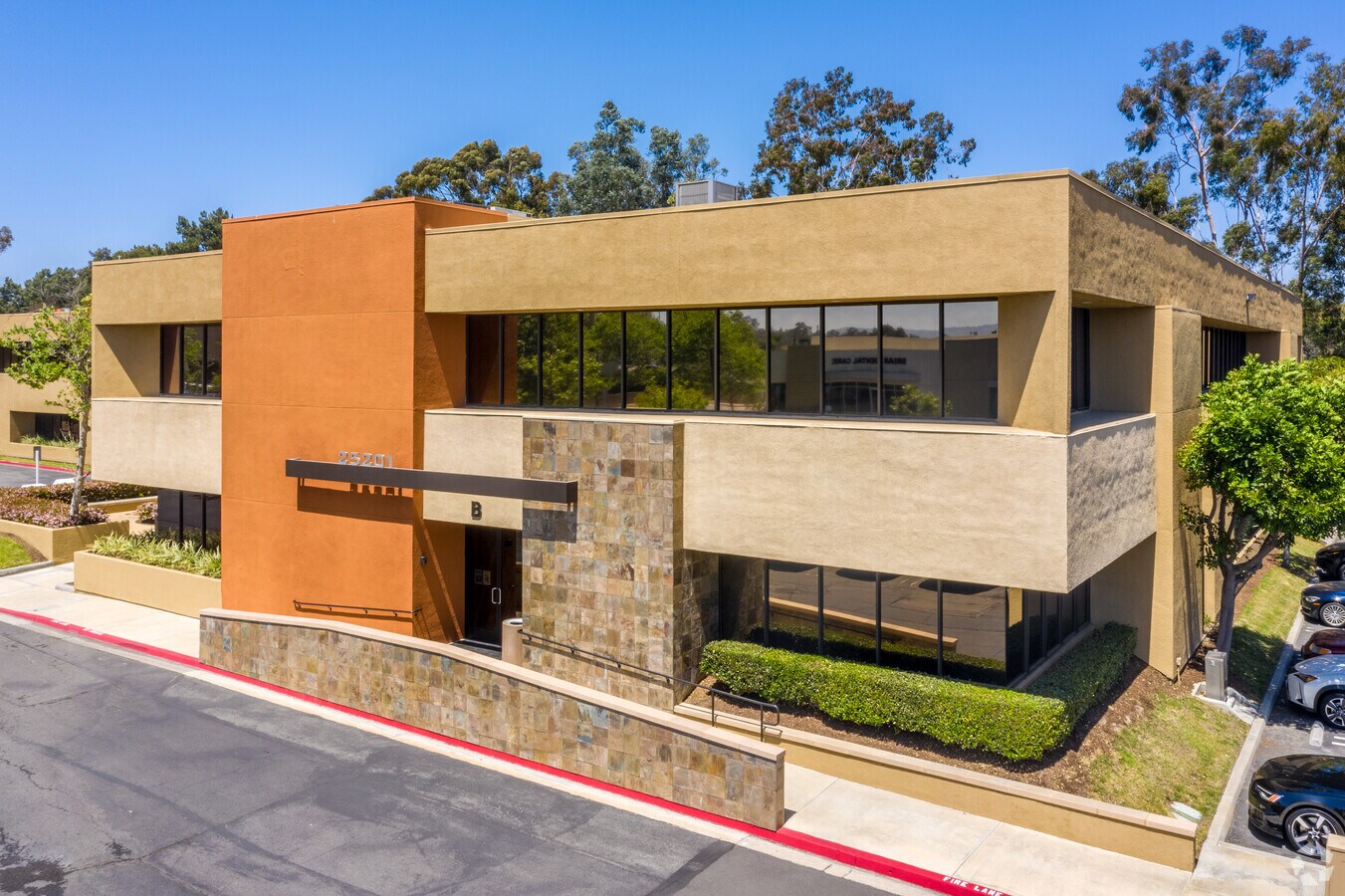 25201 Paseo de Alicia, Laguna Hills, CA 92653 Building A