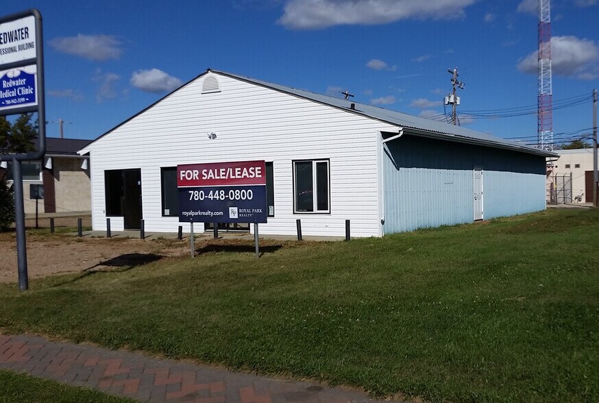 4923 50 St, Redwater, AB T0A 2W0