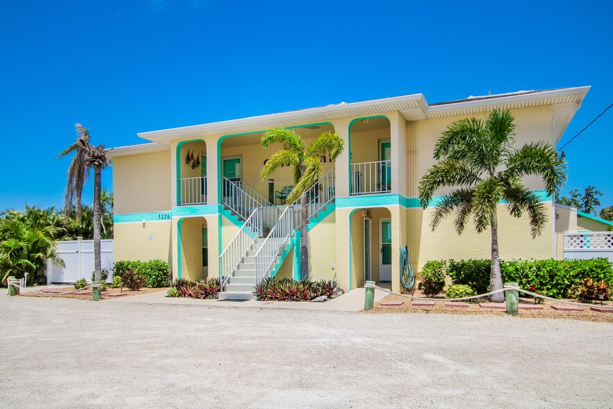 3226 Stringfellow Rd, Saint James City, FL for sale - Building Photo - Image 3 of 27