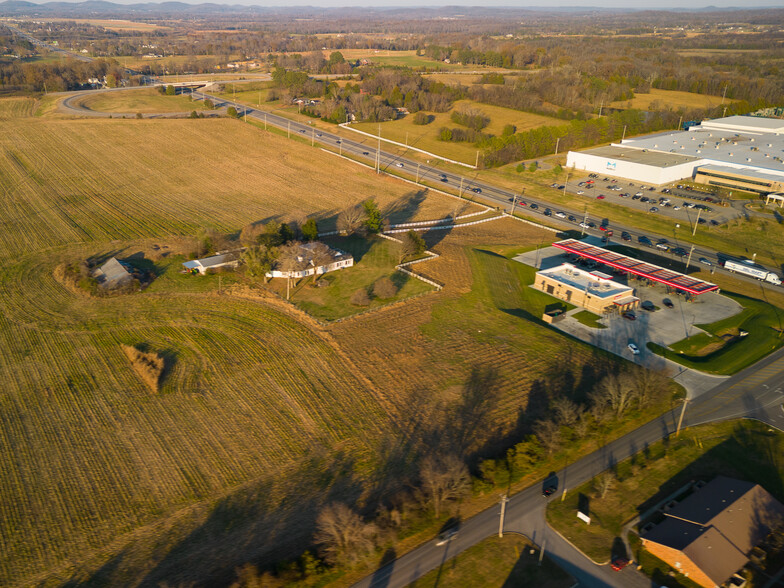 2315 Highway 231 N, Shelbyville, TN for sale - Primary Photo - Image 1 of 8