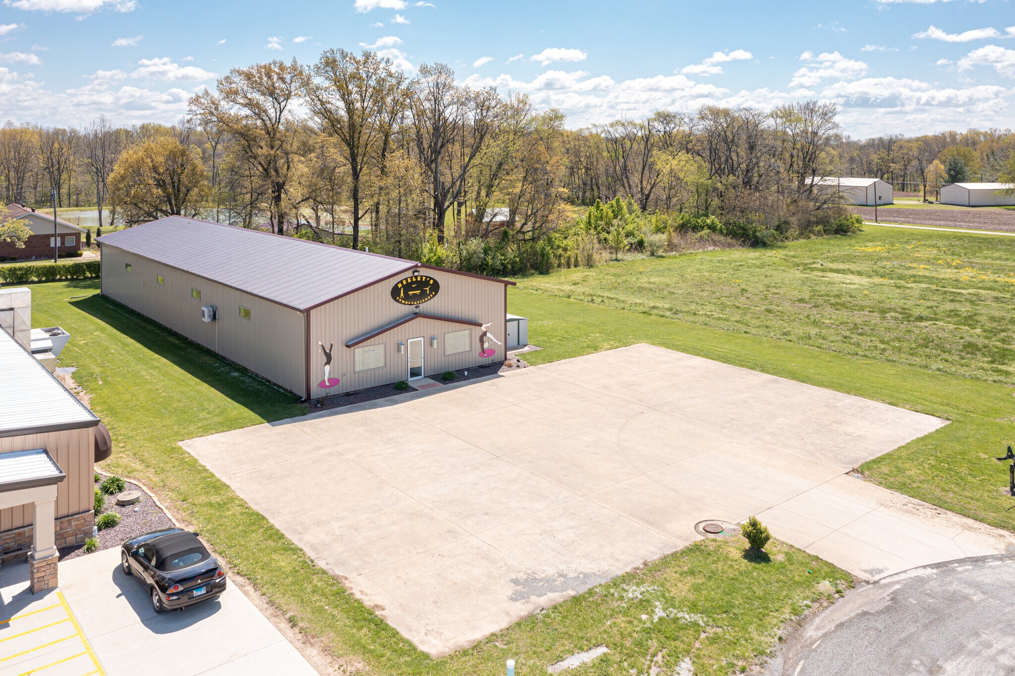 11 Do It Dr, Altamont, IL for sale Primary Photo- Image 1 of 1