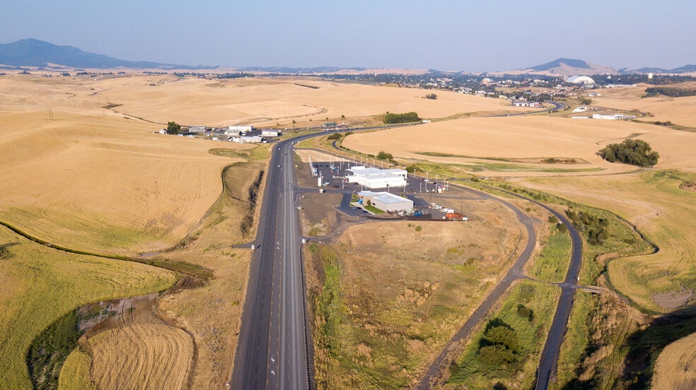 8681 Washington 270, Pullman, WA for lease - Primary Photo - Image 1 of 4