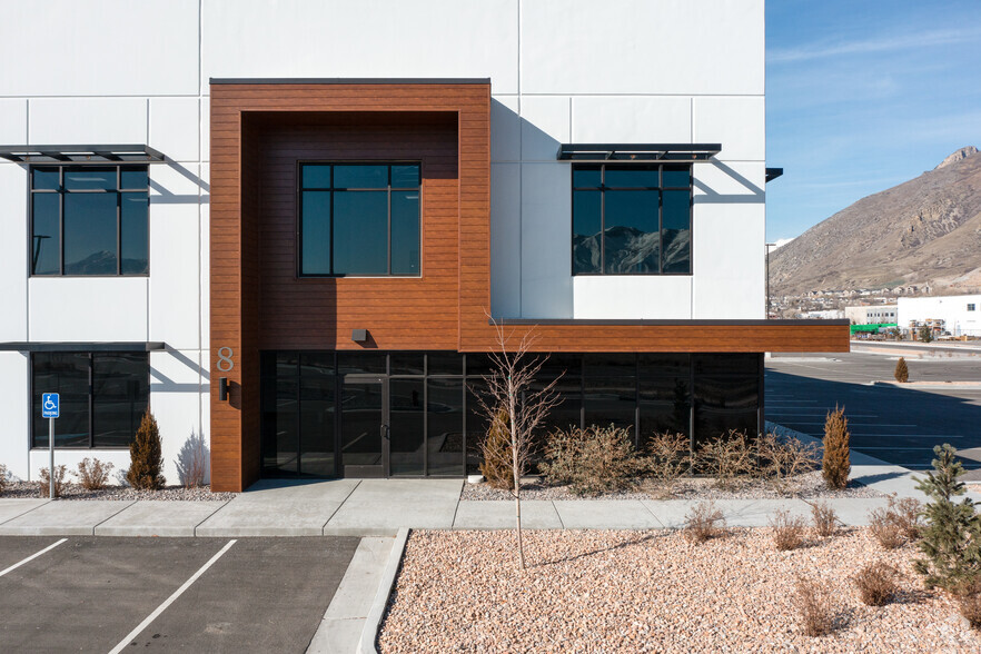 3715 S Tracy Hall Pky, Provo, UT for lease - Building Photo - Image 3 of 11