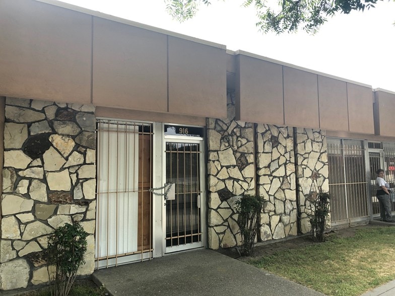 902 N Hunter St, Stockton, CA for lease - Building Photo - Image 2 of 17