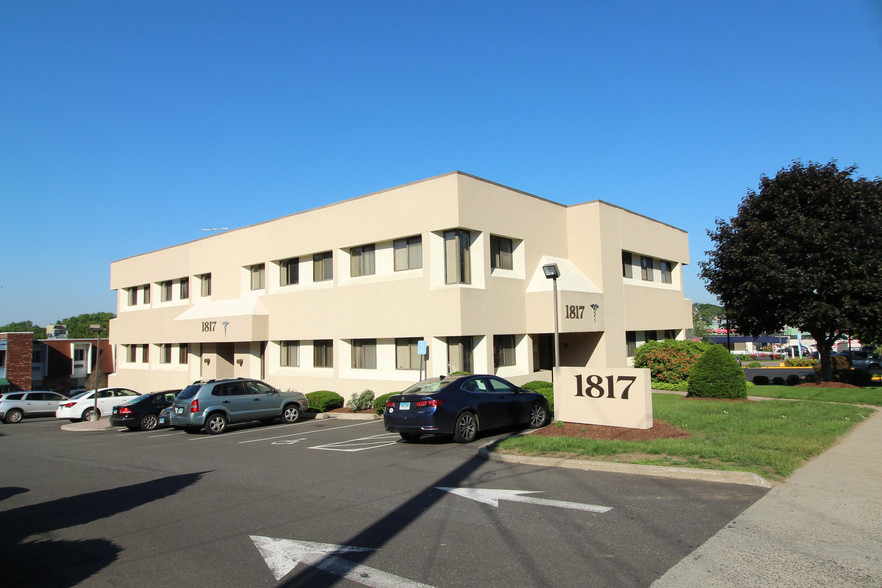 1817 Black Rock Tpke, Fairfield, CT for lease - Building Photo - Image 1 of 8