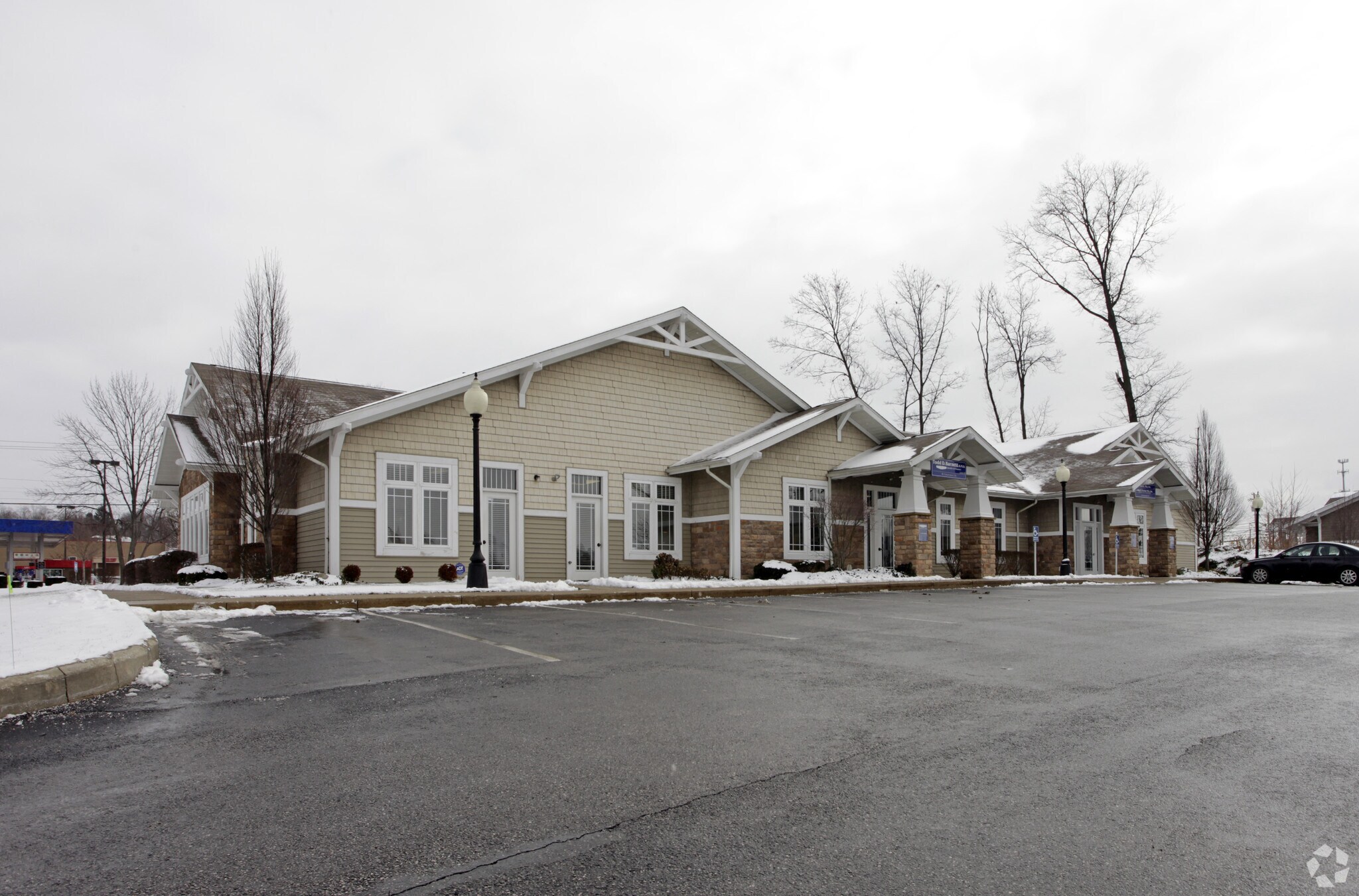 86 Conservatory Dr, Barberton, OH for sale Primary Photo- Image 1 of 1