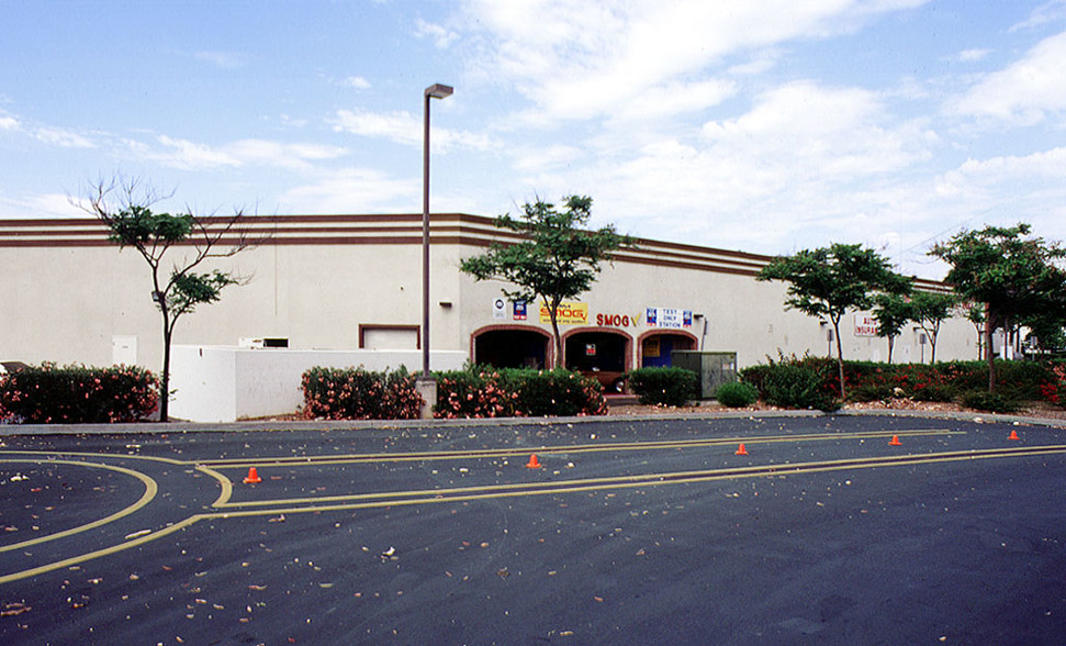 1464-1468 Graves Ave, El Cajon, CA for lease - Building Photo - Image 3 of 7