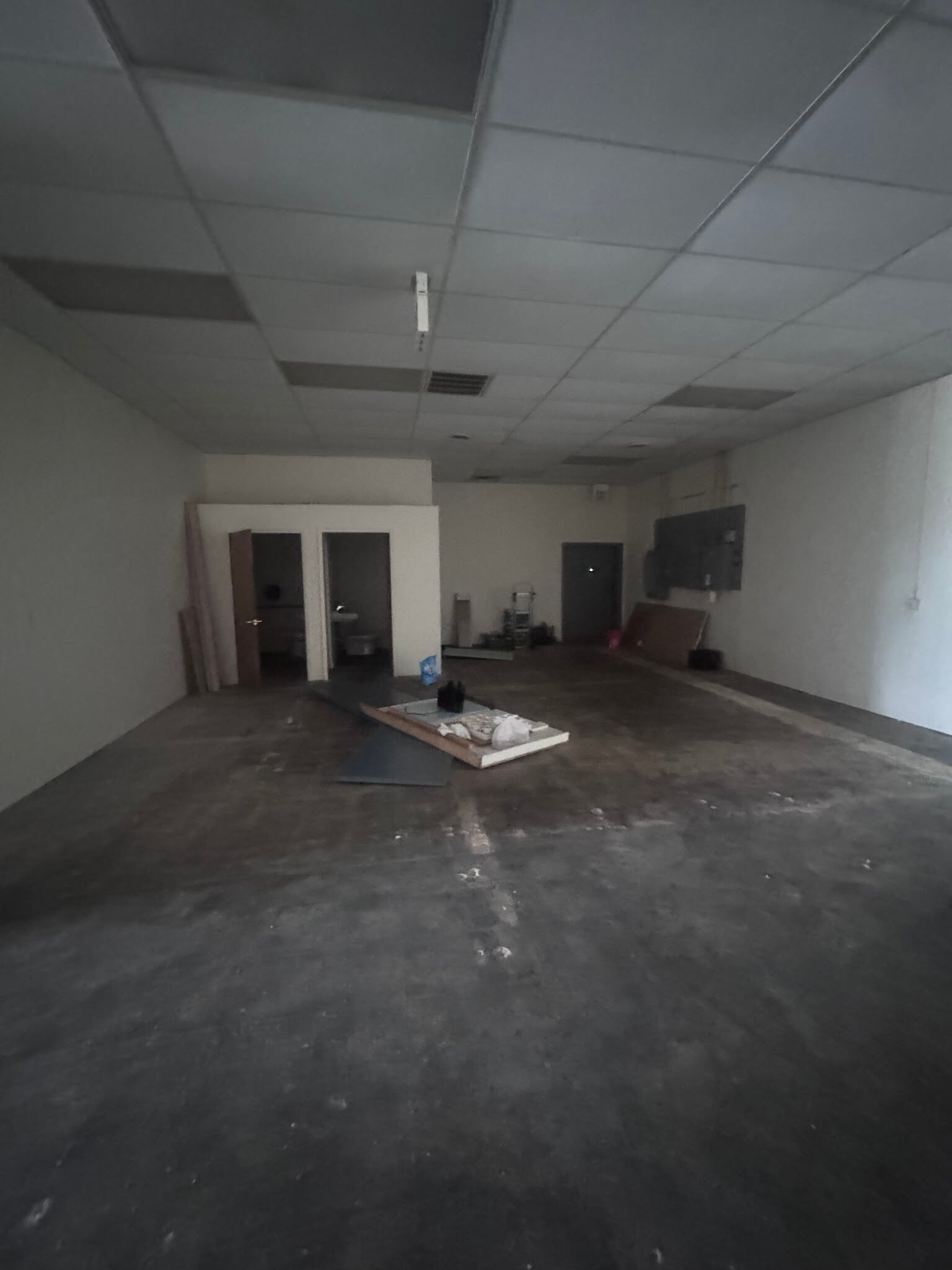 3075 Woodman Dr, Dayton, OH for lease Interior Photo- Image 1 of 3