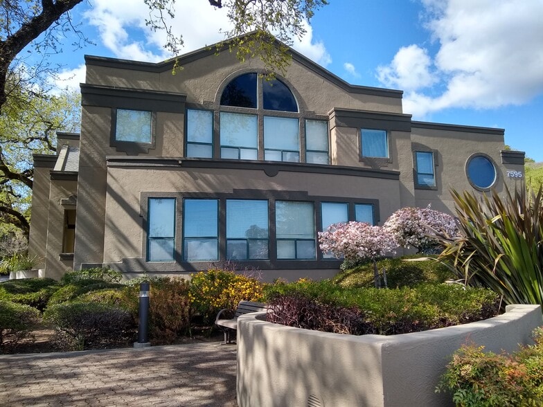 7599 Redwood Blvd, Novato, CA for lease - Building Photo - Image 2 of 10