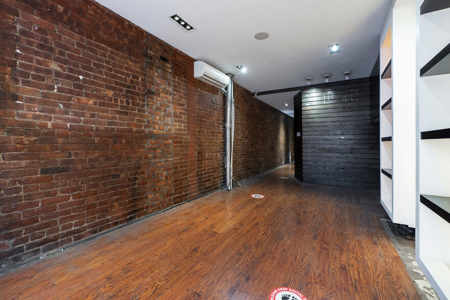 144 Hester St, New York, NY for lease - Interior Photo - Image 1 of 6