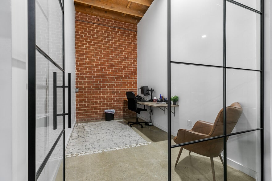 1604 Venice Blvd, Los Angeles, CA for lease - Interior Photo - Image 2 of 91