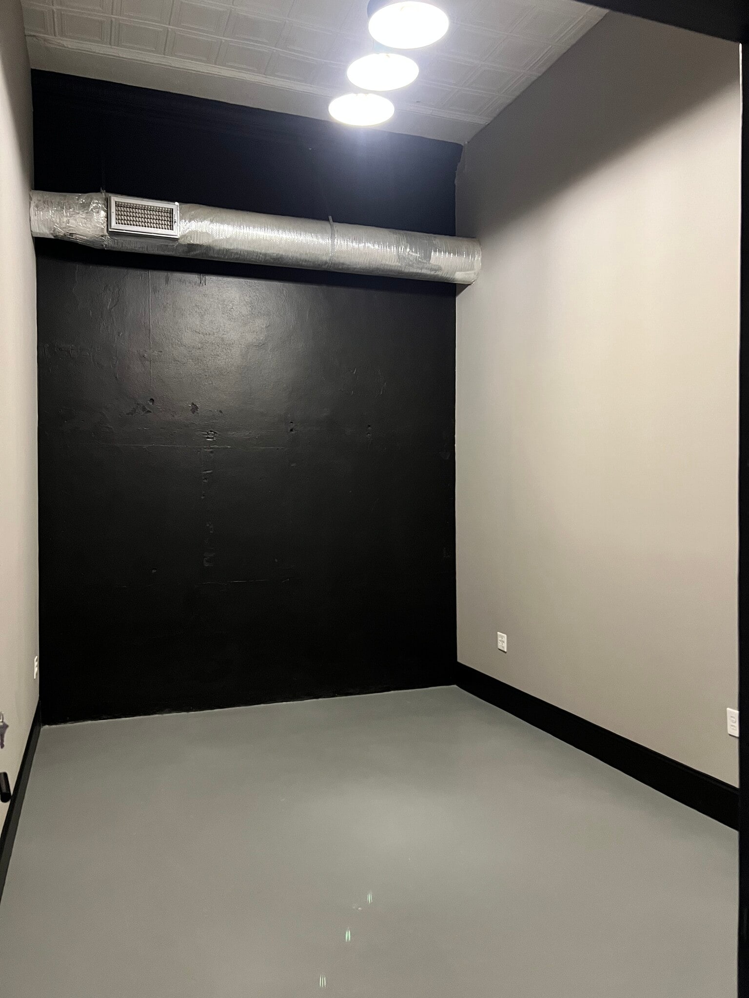231 W Peace St, Canton, MS for lease Interior Photo- Image 1 of 2