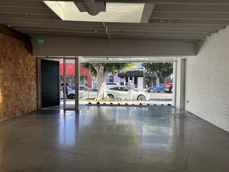 113 S Robertson Blvd, Los Angeles, CA for lease - Building Photo - Image 3 of 11