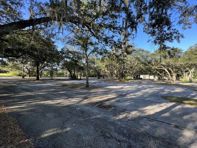 Coconut Palm Dr, Tampa, FL 33619 - for Lease | LoopNet