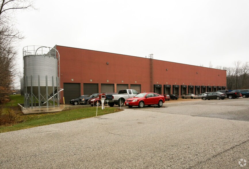 9450 Rosemont Dr, Streetsboro, OH for sale - Building Photo - Image 2 of 3