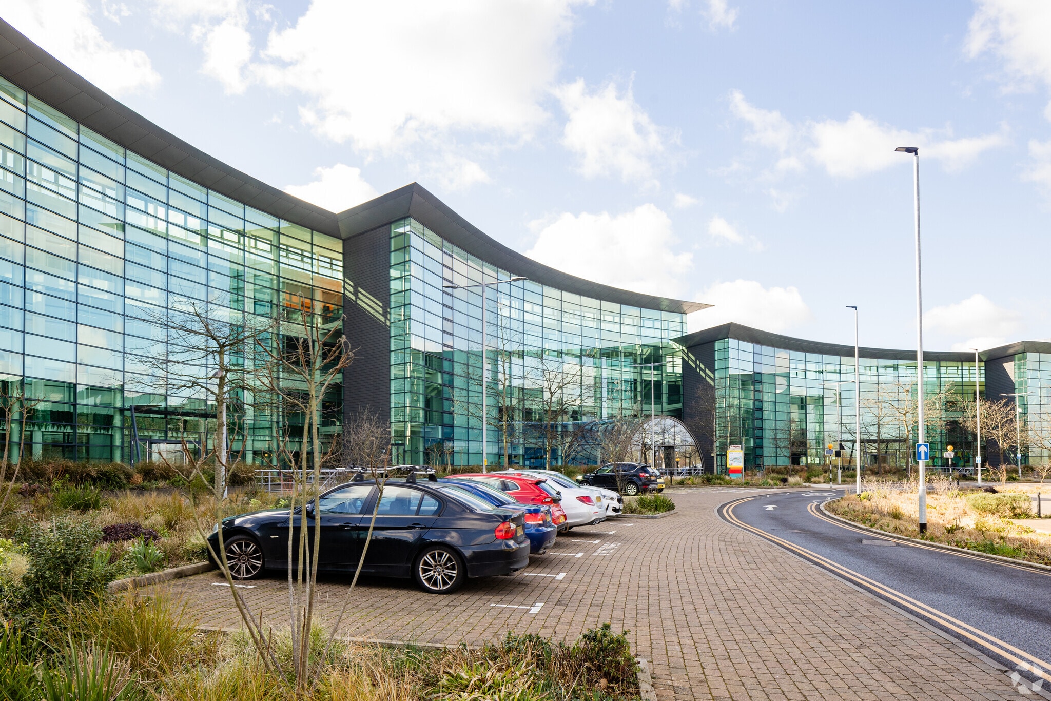 Basingstoke Rd, Reading for lease Primary Photo- Image 1 of 22